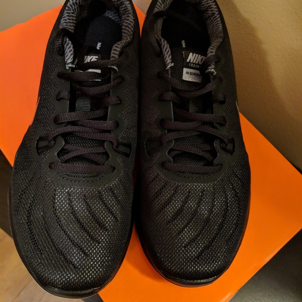 Nike cross-trainers - Picture 3 of 3